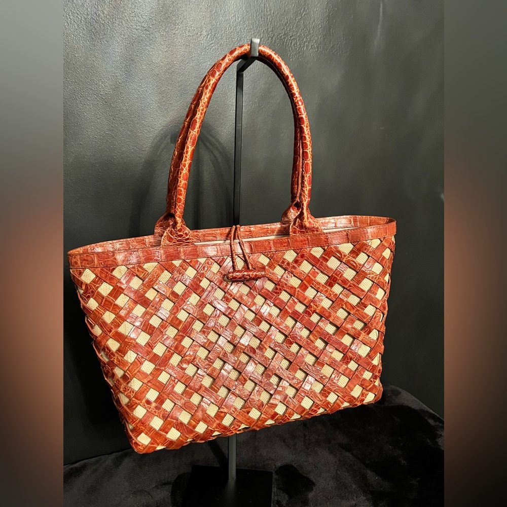 Genuine Crocodile made in Columbia Nancy Gonzalez shoulder bag